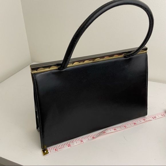Vintage | 1940s Sak’s 5th Avenue Leather Handbag - Picture 3 of 10